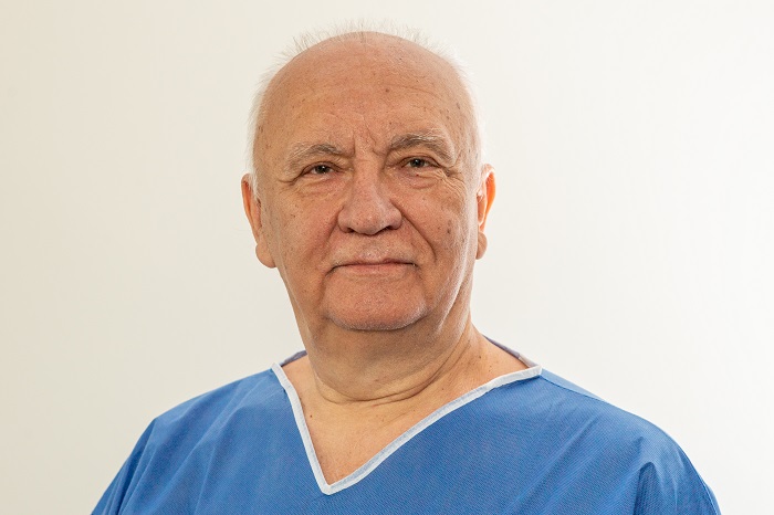 dr Kamil Burzyński